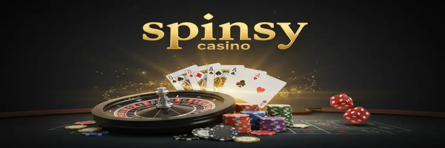 Casinojetons und Karten.